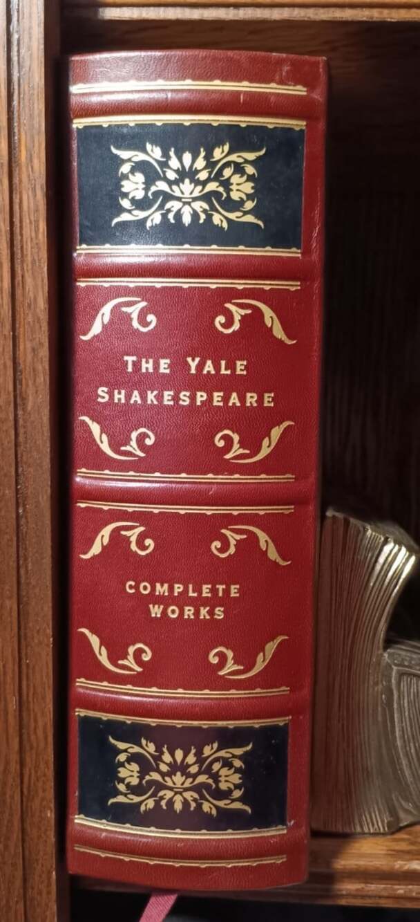 The Yale Shakespeare Complete Works William Shakespeare 2005 Hardcover Gold Edge